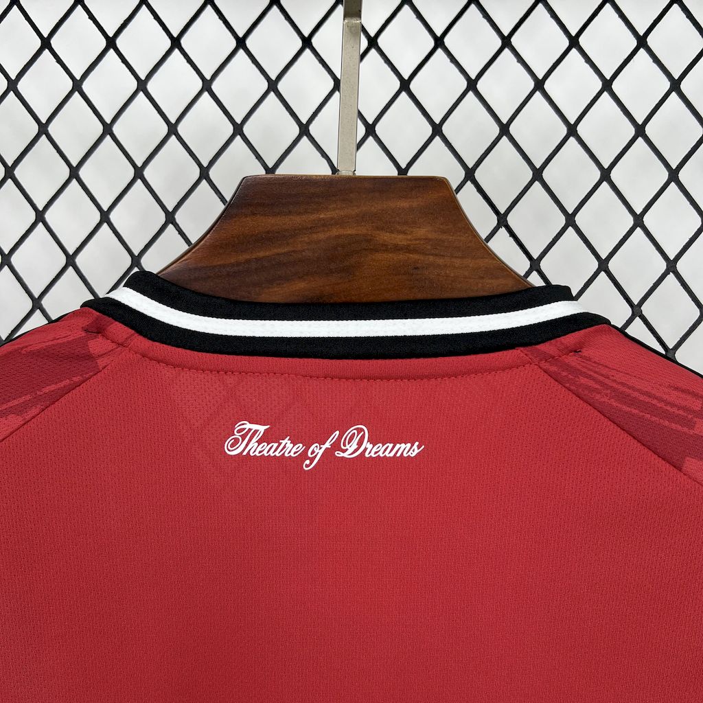Manchester United 2025/26 Home Jersey