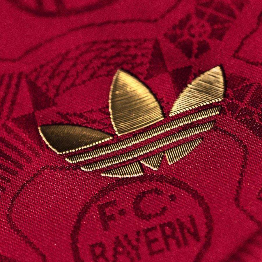 Bayern München 2025 125-Years Anniversary Kit Authentic Player [Slim Fit] Player